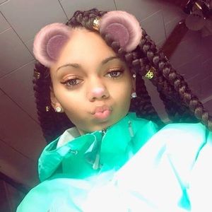 Meet your Posher, Ariana